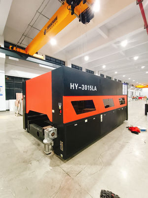 Machine de découpe laser à fibre CNC 1000W-25000W pour le traitement des feuilles métalliques