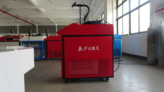 Machine de soudage laser à fibre portative 1000W 1500W 2000W 3000W pour les magasins de boissons alimentaires