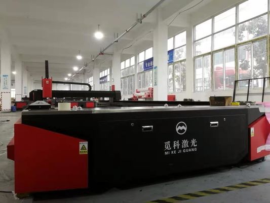 Vente directe CNC machine de découpe laser à fibre de tôle métallique en acier inoxydable pour magasin alimentaire