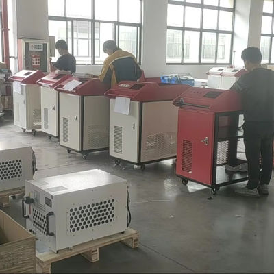 1000W 1500W 2000W 3000W Machine de soudage laser à fibre portative pour le secteur industriel
