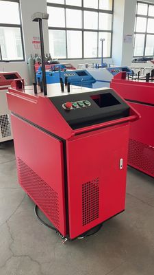 1000W 1500W 2000W 3000W Machine de soudage laser à fibre portative pour le secteur industriel