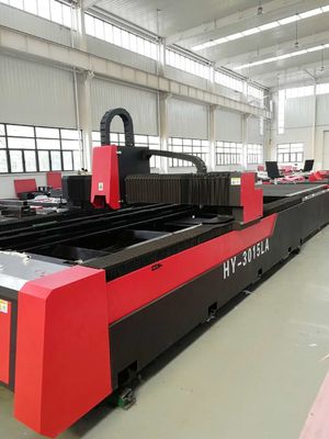 3015 Machine de découpe laser à fibre optique CNC 2000w Matériau applicable au métal
